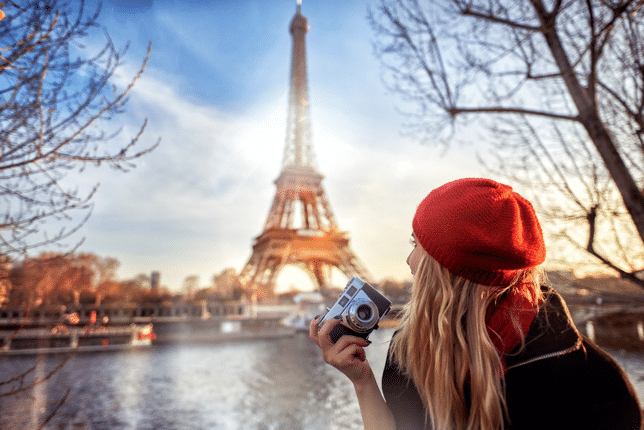 tourism jobs in paris for english speakers